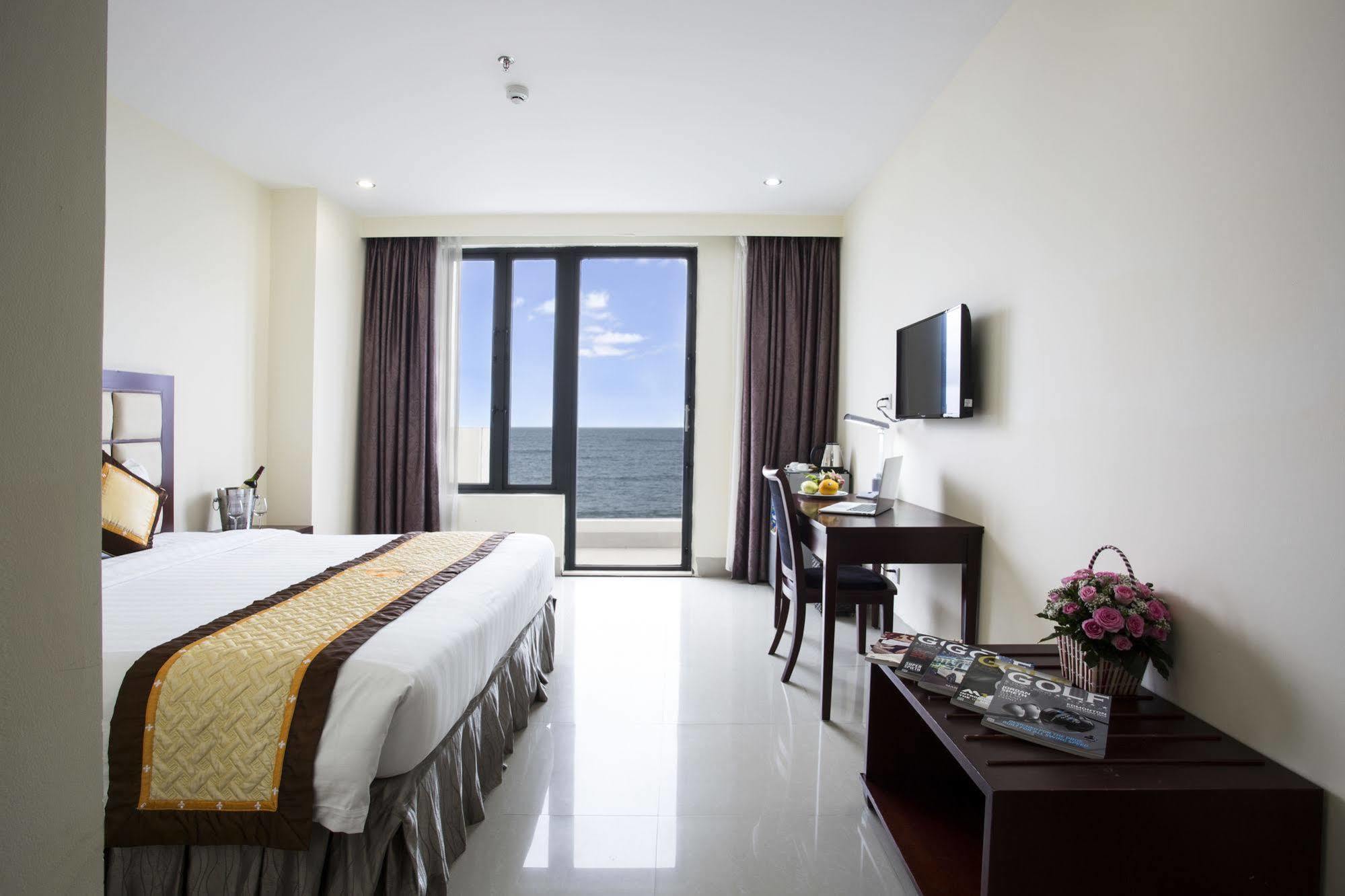 Sea Front Hotel ดานัง ภายนอก รูปภาพ